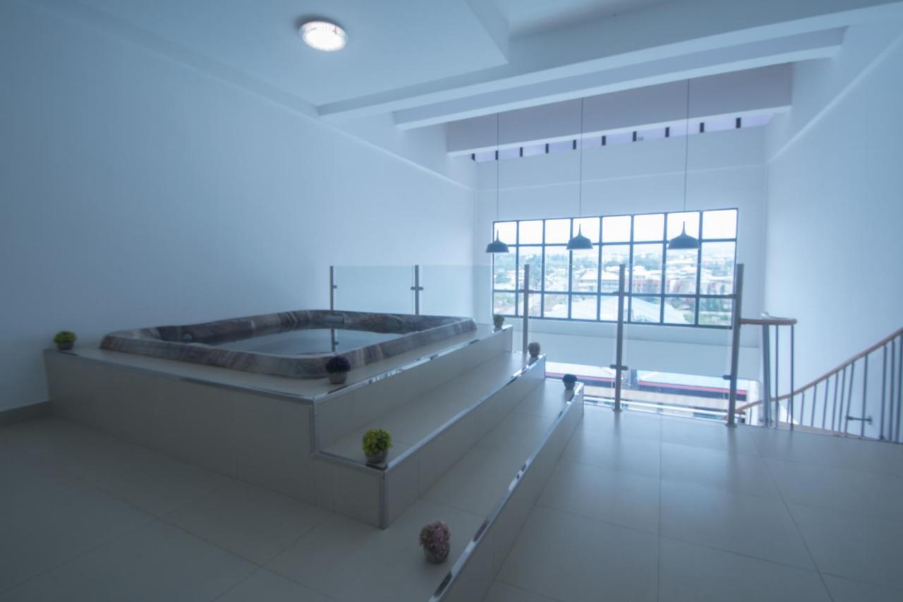 Wdc Aparthotel - Buea Zewnętrze zdjęcie